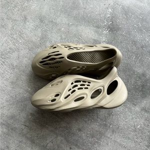 Adidas Yeezy Foam Runner (Stone Salt) NWOT